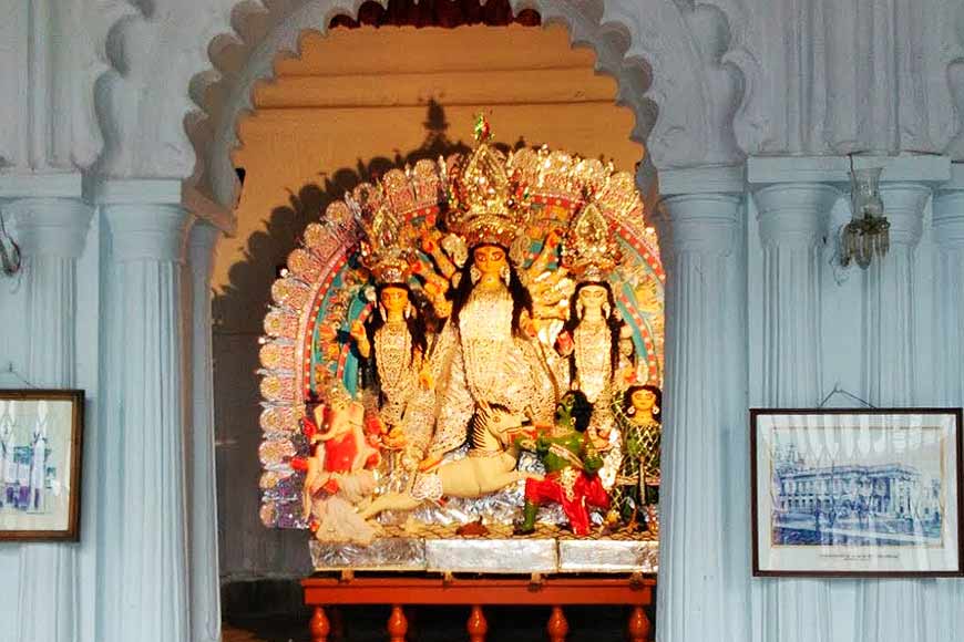 experience Durgapuja 2023 by exploring old tradditional Banedi barir puja of Kolkata